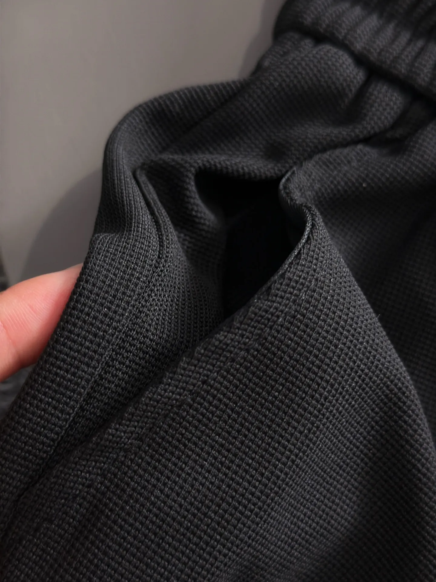 LP 2036 Spring/Summer New Arrival elastic band casual shorts, counter-customized fabric Breathable, high comfort, impeccable details, brand element design concept, reflecting high quality. It feels delicate and soft! It presents a casual cut and the upper body shape is great! Sizes:M-5XL